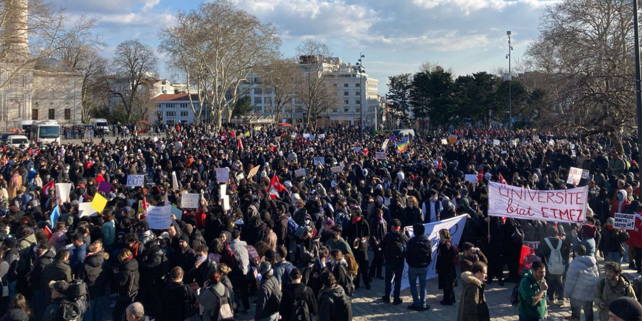 Protestolarda tutuklanan 3 öğrenci tahliye edildi